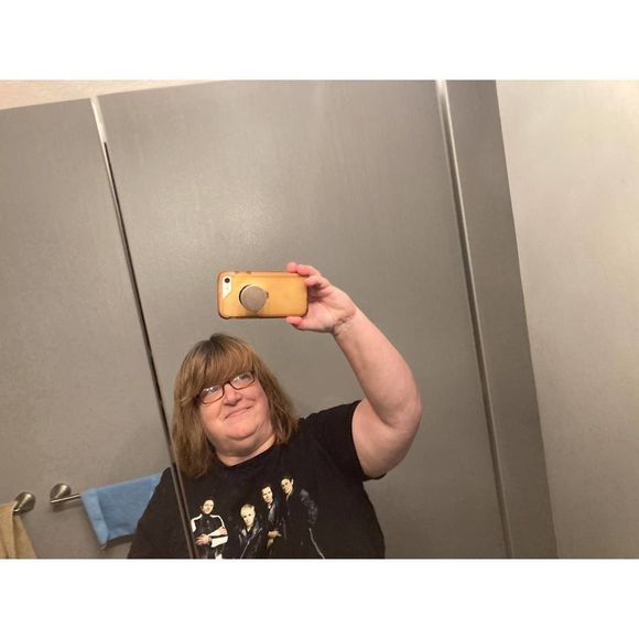 Vintage Three US Flag pins - Picture 8 of 9